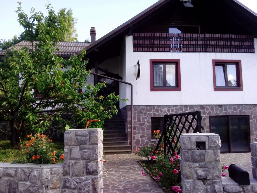 Guest House Ema Crni Lug Kültér fotó